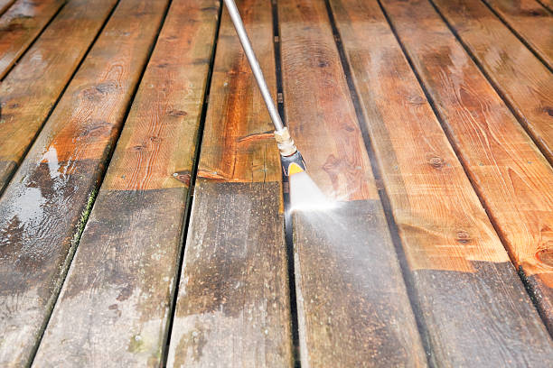 Best Pool Deck Cleaning  in Martinez, CA